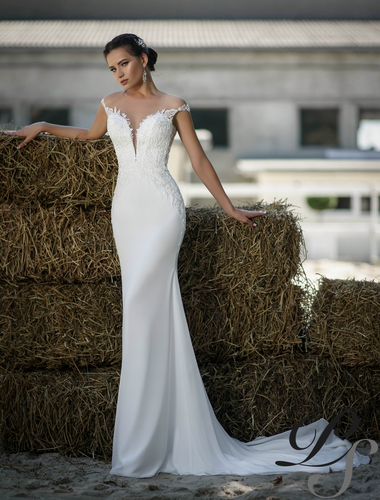 images/wedding/sheath_silhouette/CM_918/CM_918 (1) PS.jpg